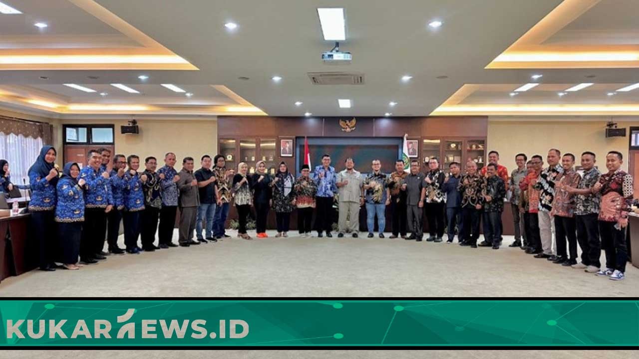 DPRD dan Pemkab Mamuju Tengah Kunjungi ke DPRD Kukar