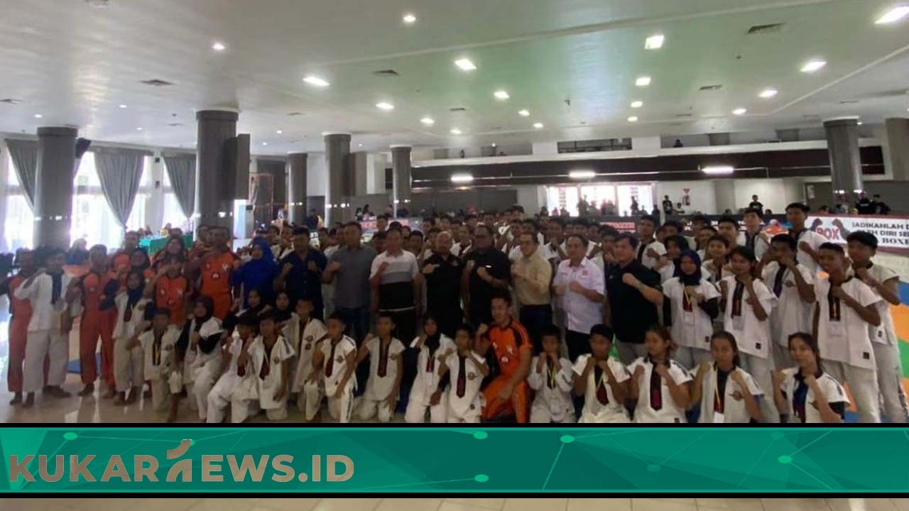 Kasmidi Bulang Buka Kejurprov Tarung Derajat Piala Wakil Bupati Kutim II 2023